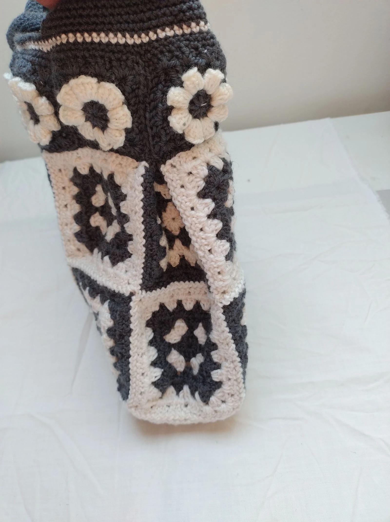 Shoulder bag crocheted granny squares handmade – photo 3